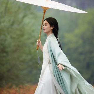 一手托腮可爱清纯美女与凤行赵丽颖壁纸-墨鱼部落格.jpg
