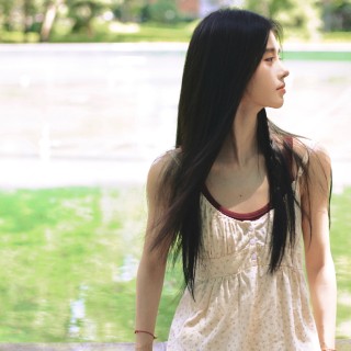 秀色可餐3花园清新美女鞠婧祎壁纸-墨鱼部落格.jpg
