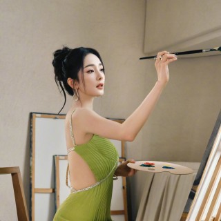 秀色可餐1杨幂 绿色礼服 画画 高清美女壁纸-墨鱼部落格.jpg
