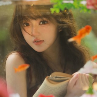 绿色草地 美女水族 美女 桌面壁纸-墨鱼部落格.jpg